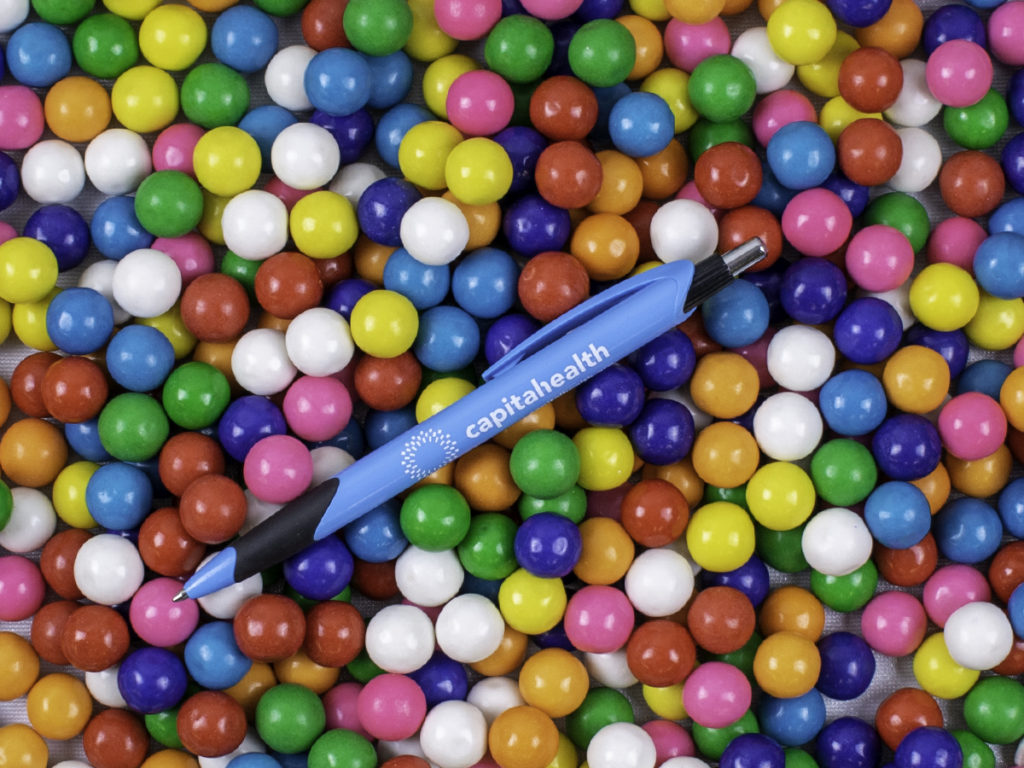 Wavaux promotional pen with gumballs